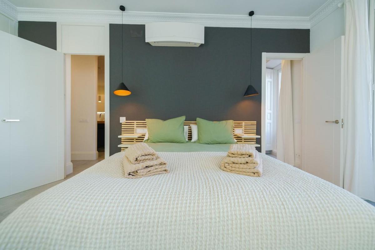 Exclusive Temporary Flat With Balconies Temporal Afi332d Apartament Madryt