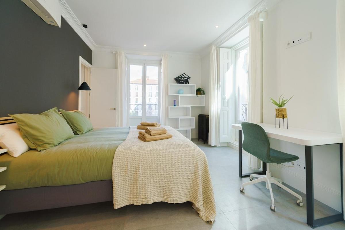 Exclusive Temporary Flat With Balconies Temporal Afi332d Madryt