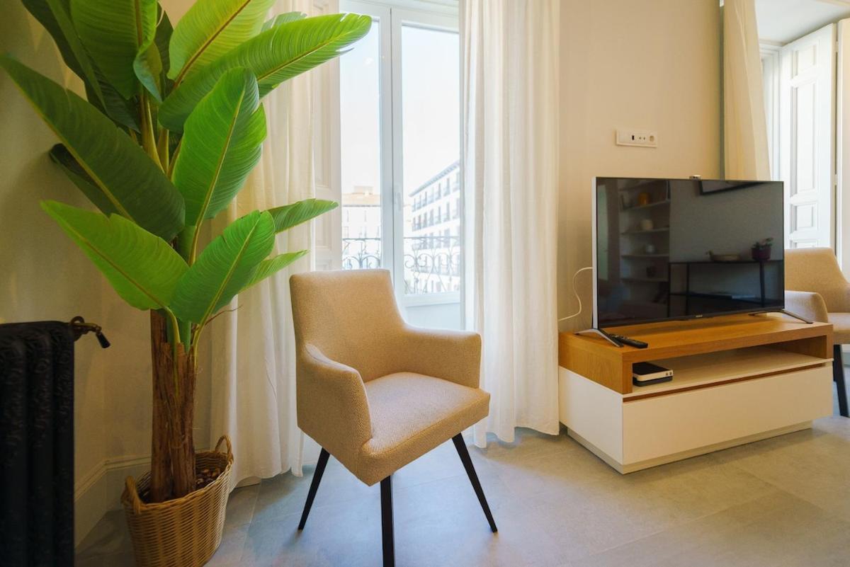 Exclusive Temporary Flat With Balconies Temporal Afi332d Apartament *