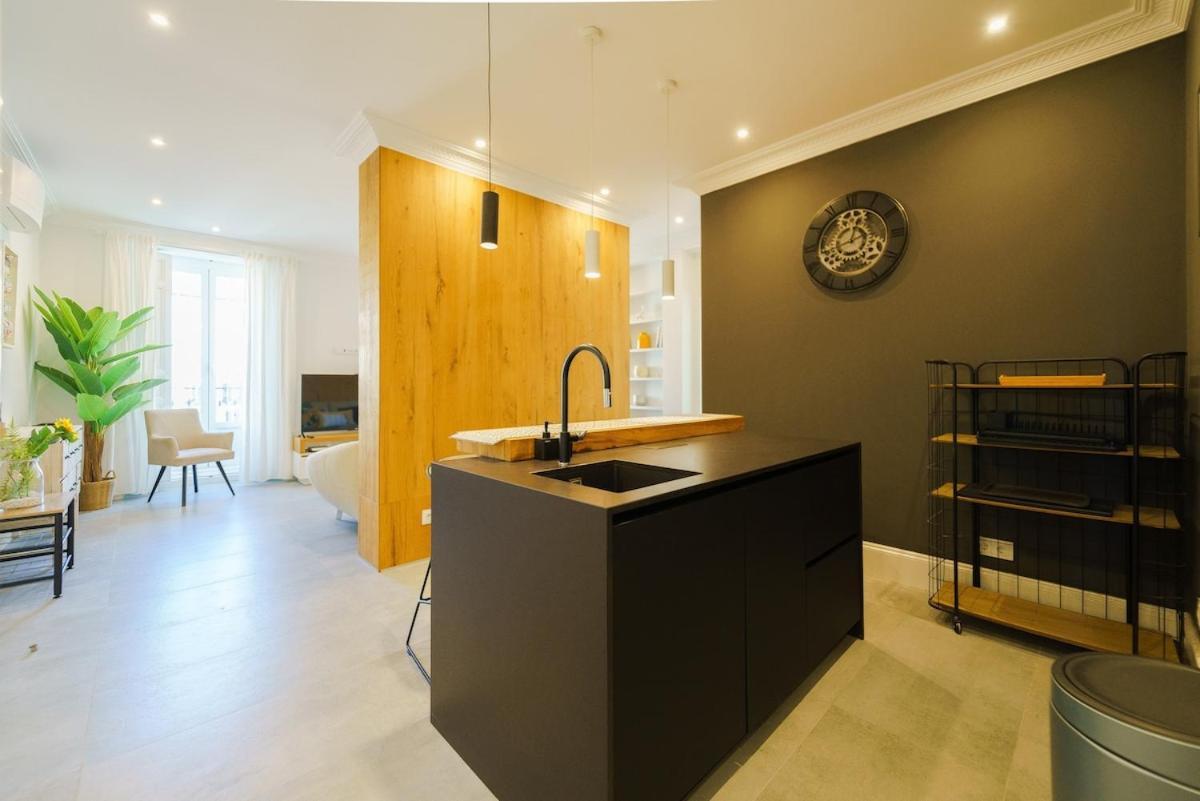 Exclusive Temporary Flat With Balconies Temporal Afi332d Apartament Madryt